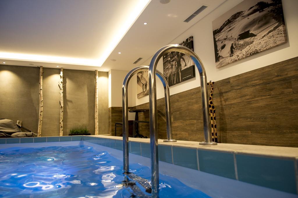 Hotel Garni Entstrasser Kitzbühel Buitenkant foto