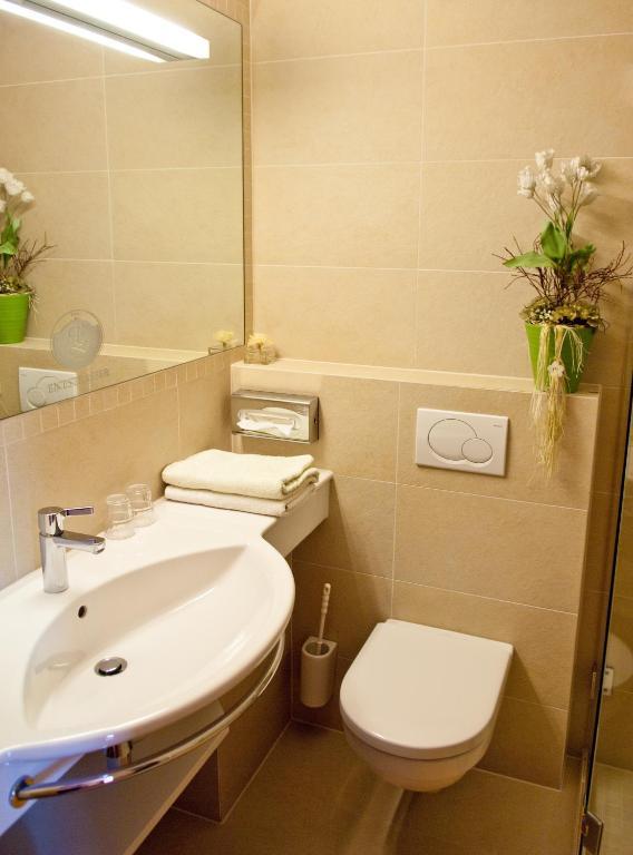 Hotel Garni Entstrasser Kitzbühel Kamer foto