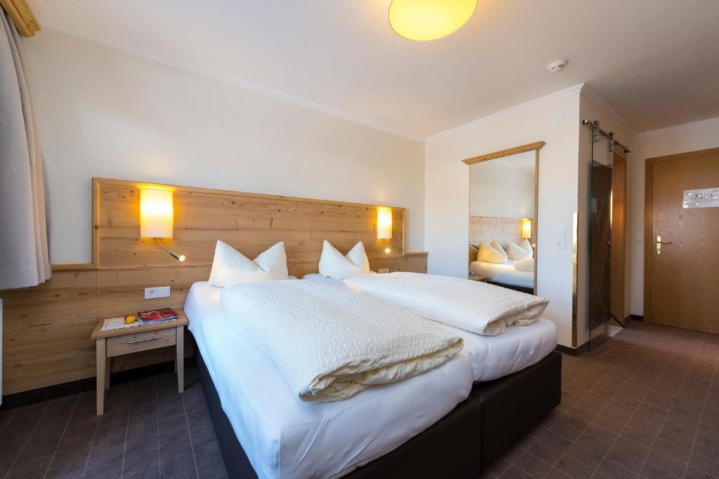 Hotel Garni Entstrasser Kitzbühel Kamer foto