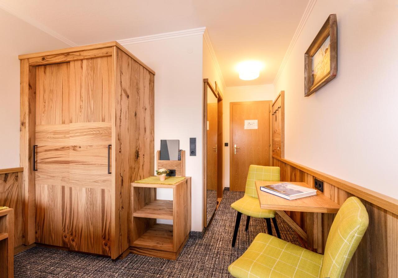 Hotel Garni Entstrasser Kitzbühel Buitenkant foto