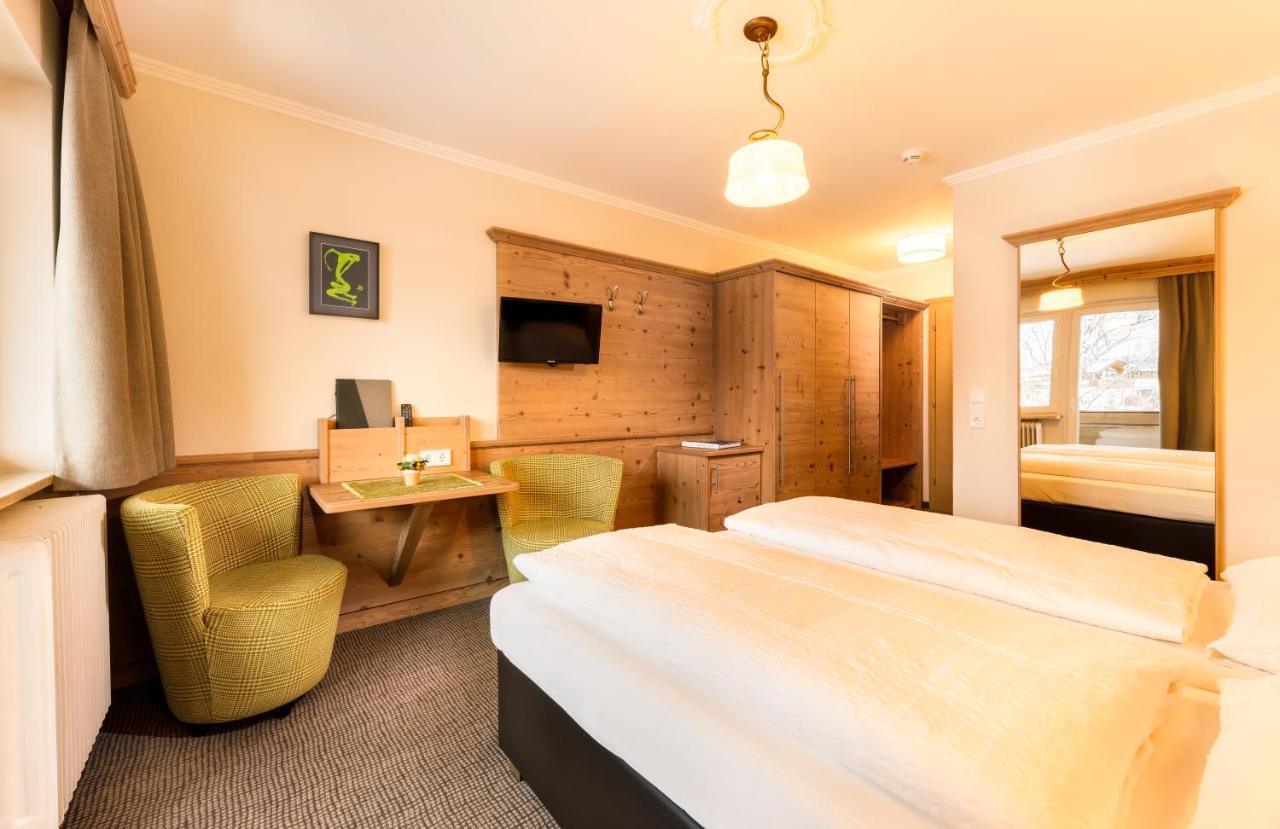 Hotel Garni Entstrasser Kitzbühel Buitenkant foto
